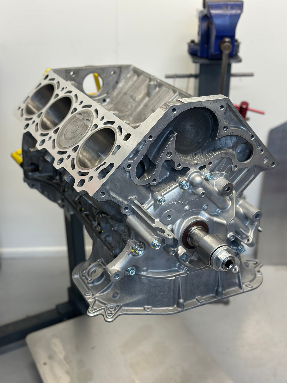 HRB 1UZ Crate Engine - 450HP - 8500RPM – Hughes Race Built